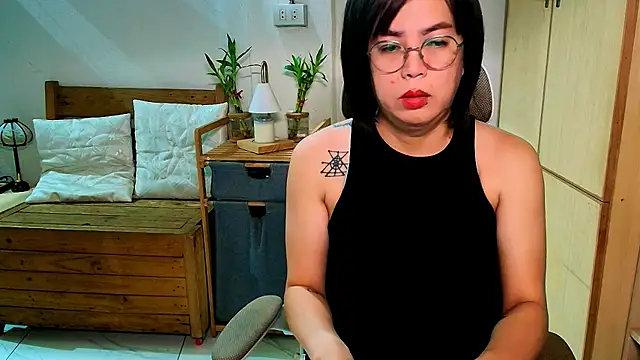 moriliciousxxx online show from 05/25/26, 10:49