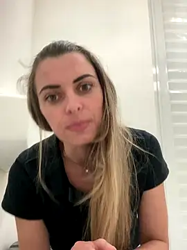 Snapshot of SweetGraciosa chatting on 09/18/25, 08:11 SweetGraciosa online show from 09/18/25, 08:11