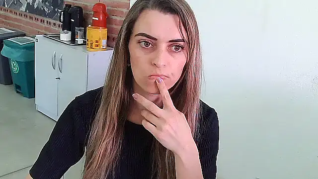 Snapshot of SweetGraciosa chatting on 09/19/25, 05:57 SweetGraciosa online show from 09/19/25, 05:57