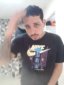 Snapshot of branquintatto chatting on 10/03/25, 08:17 branquintatto online show from 10/03/25, 08:17