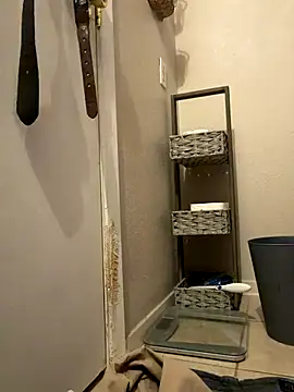 Snapshot of bearcub300 chatting on 10/30/25, 10:54 bearcub300 online show from 10/30/25, 10:54