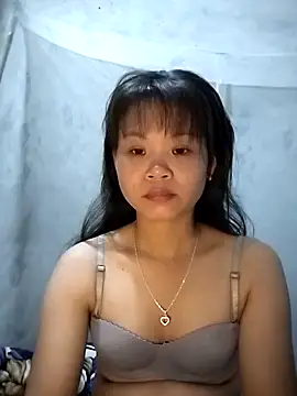 LinhNa999 online show from 11/04/25, 04:55