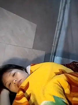 LinhNa999 online show from 11/28/25, 02:03