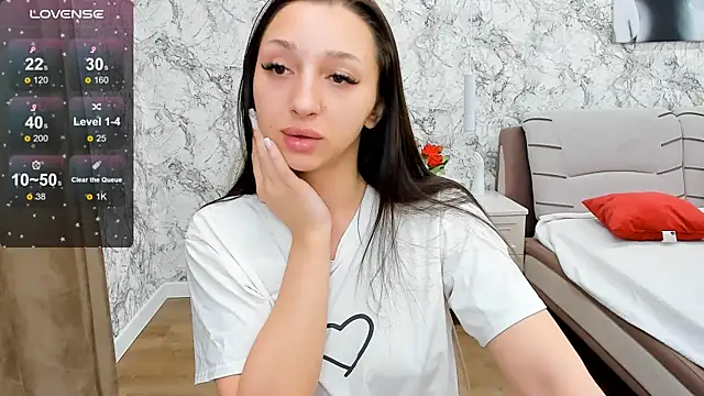 sheillawood online show from 10/04/25, 12:30