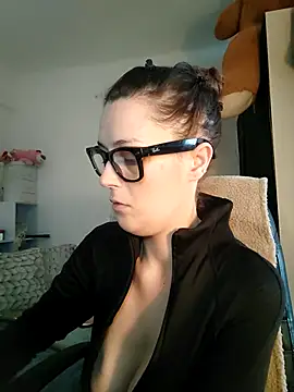 Snapshot of Mila_Luciphya chatting on 01/09/26, 10:07 Mila Luciphya online show from 01/09/26, 10:07