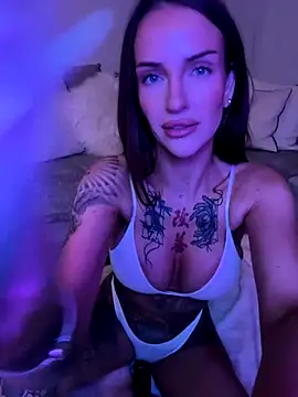 Nikki  Foxx online show from 10/06/25, 09:01