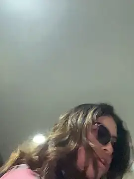 Snapshot of Isabela_Colins chatting on 09/22/25, 12:40 Isabela Colins online show from 09/22/25, 12:40