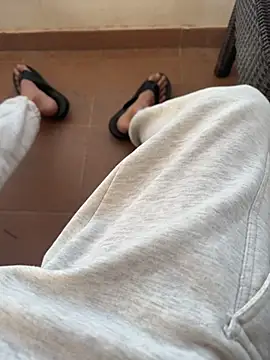 Snapshot of Manu97k chatting on 11/15/25, 08:00 Manu97k online show from 11/15/25, 08:00