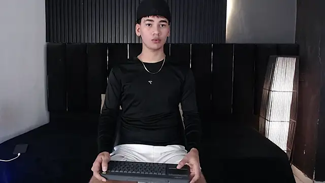Dominic ghost online show from 07/16/26, 08:37