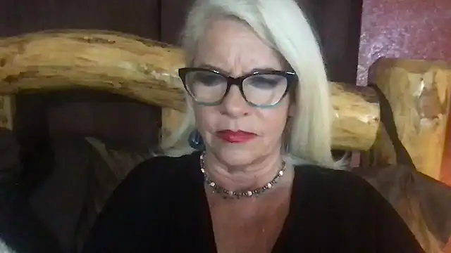 SubMissOlivia online show from 11/08/25, 02:12