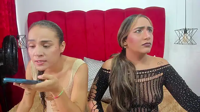 Snapshot of IsabelaANDalahia chatting on 10/01/25, 02:23 IsabelaANDalahia online show from 10/01/25, 02:23