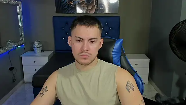 BrunoWalkerr online show from 09/11/25, 01:11