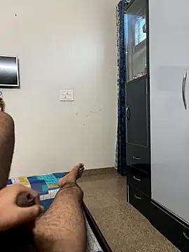 Snapshot of Hotguyforfun chatting on 10/08/25, 11:19 Hotguyforfun online show from 10/08/25, 11:19