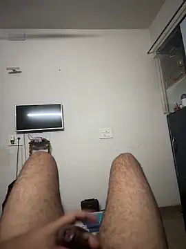 Snapshot of Hotguyforfun chatting on 10/18/25, 12:39 Hotguyforfun online show from 10/18/25, 12:39