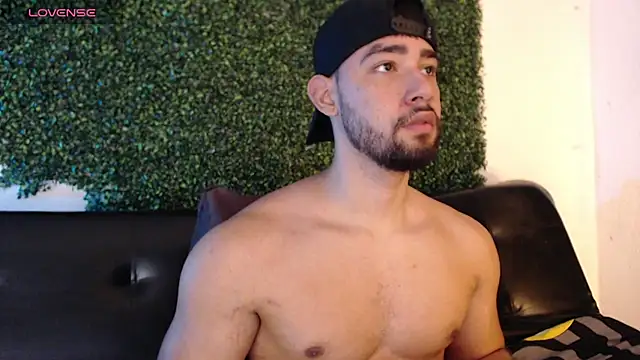 Snapshot of sam_ford_2 chatting on 09/28/25, 12:49 sam ford 2 online show from 09/28/25, 12:49