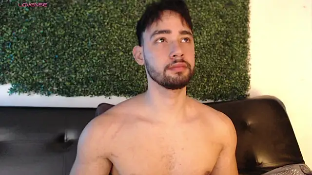 Snapshot of sam_ford_2 chatting on 11/16/25, 12:05 sam ford 2 online show from 11/16/25, 12:05