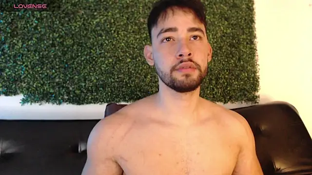 Snapshot of sam_ford_2 chatting on 11/22/25, 12:20 sam ford 2 online show from 11/22/25, 12:20