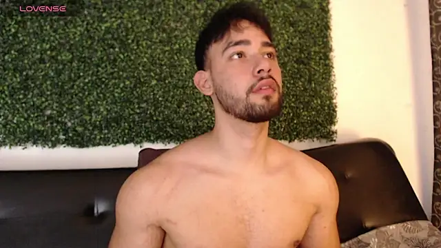 Snapshot of sam_ford_2 chatting on 11/30/25, 10:47 sam ford 2 online show from 11/30/25, 10:47