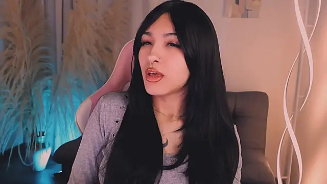 cuteezoe online show from 11/29/25, 07:00