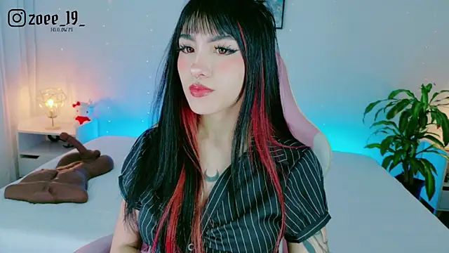 Snapshot of cuteezoe chatting on 04/12/26, 03:00 cuteezoe online show from 04/12/26, 03:00