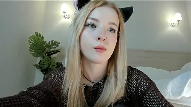 Nana Wilson online show from 10/06/25, 04:10