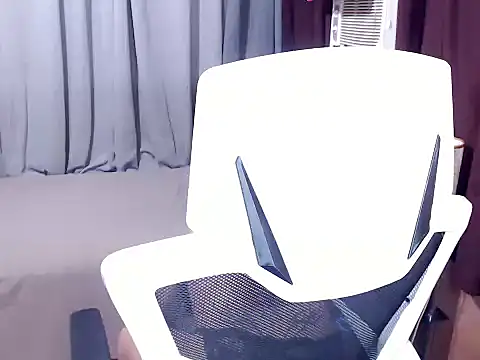 Snapshot of Sassy-Margaux chatting on 10/28/25, 03:36 Sassy-Margaux online show from 10/28/25, 03:36