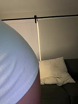 Snapshot of lilbbyily chatting on 06/23/26, 02:31 lilbbyily online show from 06/23/26, 02:31