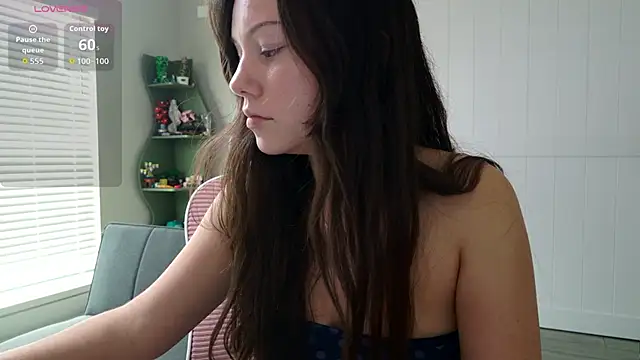 Snapshot of lilbbyily chatting on 06/30/26, 06:09 lilbbyily online show from 06/30/26, 06:09