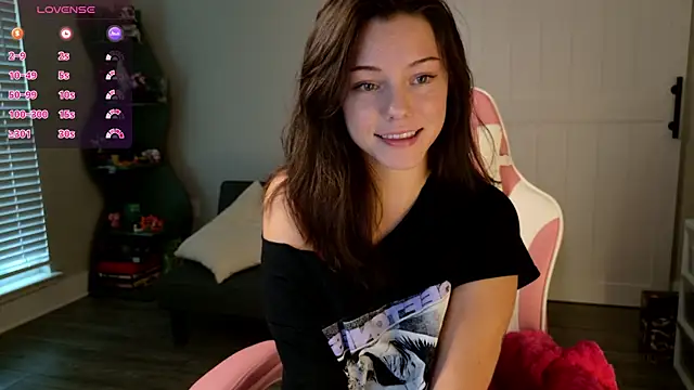 Snapshot of lilbbyily chatting on 07/31/26, 11:48 lilbbyily online show from 07/31/26, 11:48