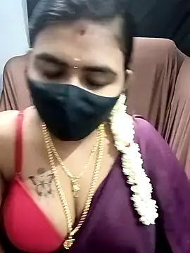 Snapshot of Tamil_Lotus chatting on 10/15/25, 05:13 Tamil Lotus online show from 10/15/25, 05:13