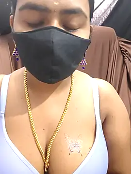 Snapshot of Tamil_Lotus chatting on 10/25/25, 06:10 Tamil Lotus online show from 10/25/25, 06:10