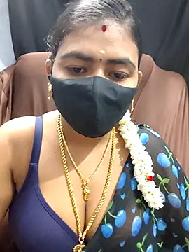 Snapshot of Tamil_Lotus chatting on 11/18/25, 05:39 Tamil Lotus online show from 11/18/25, 05:39