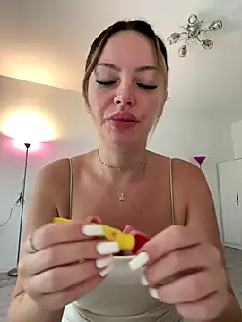 Sandra Jo online show from 09/21/25, 05:42