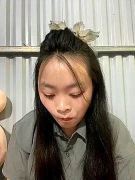 Julia-Elsa online show from 09/22/25, 03:41