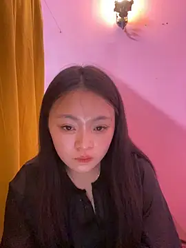 Julia-Elsa online show from 09/28/25, 04:01