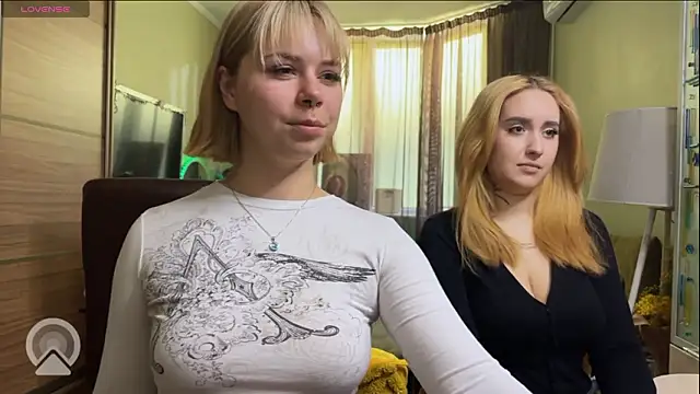 Snapshot of xxx_sandra_ chatting on 03/12/26, 02:23 xxx sandra online show from 03/12/26, 02:23