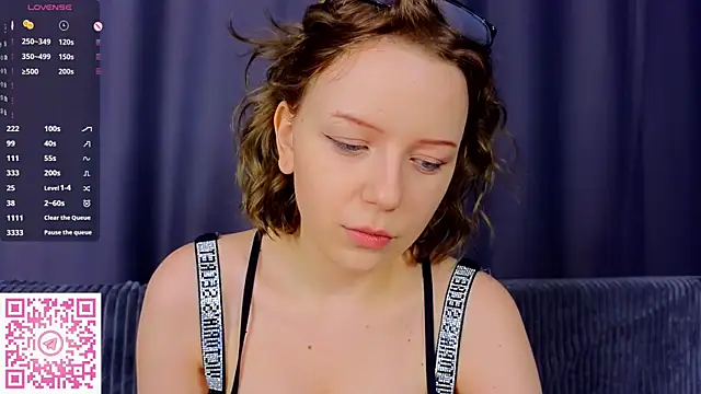 EmiliSaren online show from 09/10/25, 06:08