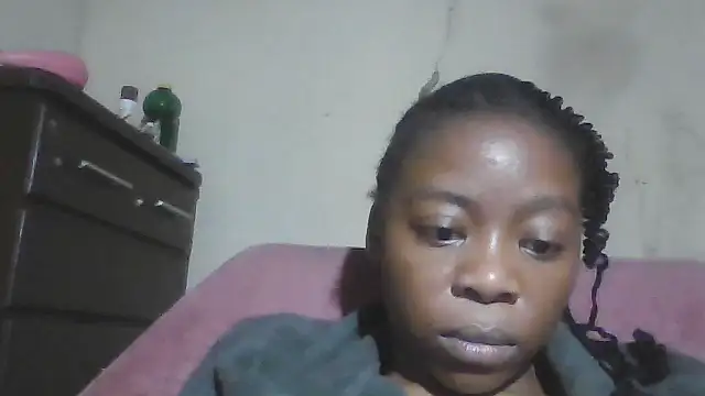 Snapshot of sexyhotchic93 chatting on 09/21/25, 07:37 sexyhotchic93 online show from 09/21/25, 07:37