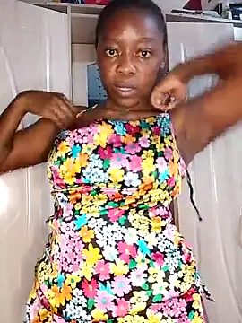 Snapshot of sexyhotchic93 chatting on 10/07/25, 11:51 sexyhotchic93 online show from 10/07/25, 11:51