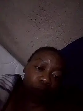 Snapshot of sexyhotchic93 chatting on 10/13/25, 11:05 sexyhotchic93 online show from 10/13/25, 11:05