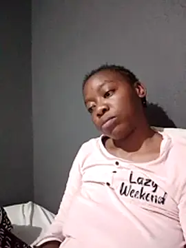 Snapshot of sexyhotchic93 chatting on 10/29/25, 10:11 sexyhotchic93 online show from 10/29/25, 10:11