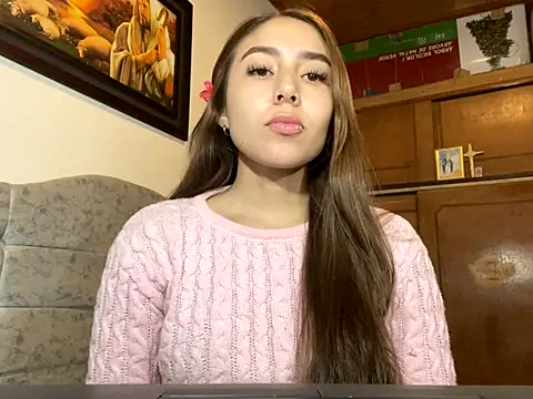 Snapshot of SweetMaddiee_ chatting on 09/20/25, 12:22 SweetMaddiee  online show from 09/20/25, 12:22