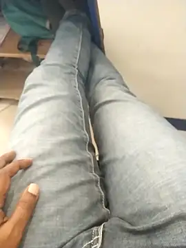 have A fun3276 online show from 10/05/25, 10:24