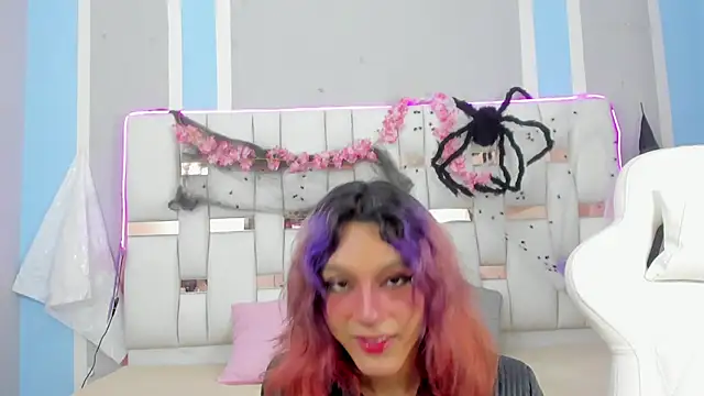 Snapshot of MilkWhore1 chatting on 10/27/25, 08:24 MilkWhore1 online show from 10/27/25, 08:24