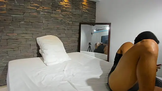 Anker Colin online show from 10/27/25, 02:37