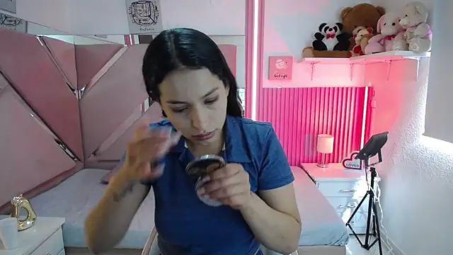Mia garcia28 online show from 05/18/26, 01:28