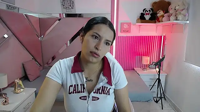 Mia garcia28 online show from 06/04/26, 01:39