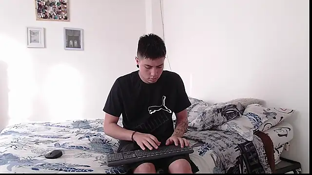 Snapshot of Sweet_paradisex chatting on 09/22/25, 11:56 Sweet paradisex online show from 09/22/25, 11:56