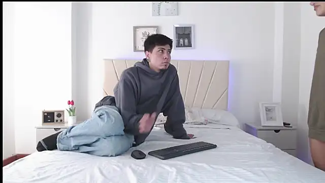 Snapshot of Sweet_paradisex chatting on 11/07/25, 01:22 Sweet paradisex online show from 11/07/25, 01:22