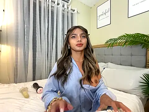 Snapshot of miss_glenda chatting on 10/29/25, 11:06 miss glenda online show from 10/29/25, 11:06